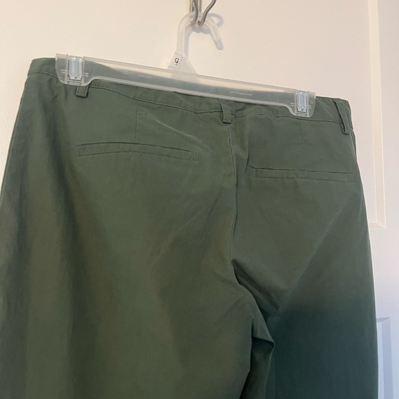 Theory Women's Olive Green Chinos 100% Cotton Size 4 Cuffed Straight Leg Preppy - Picture 6 of 11
